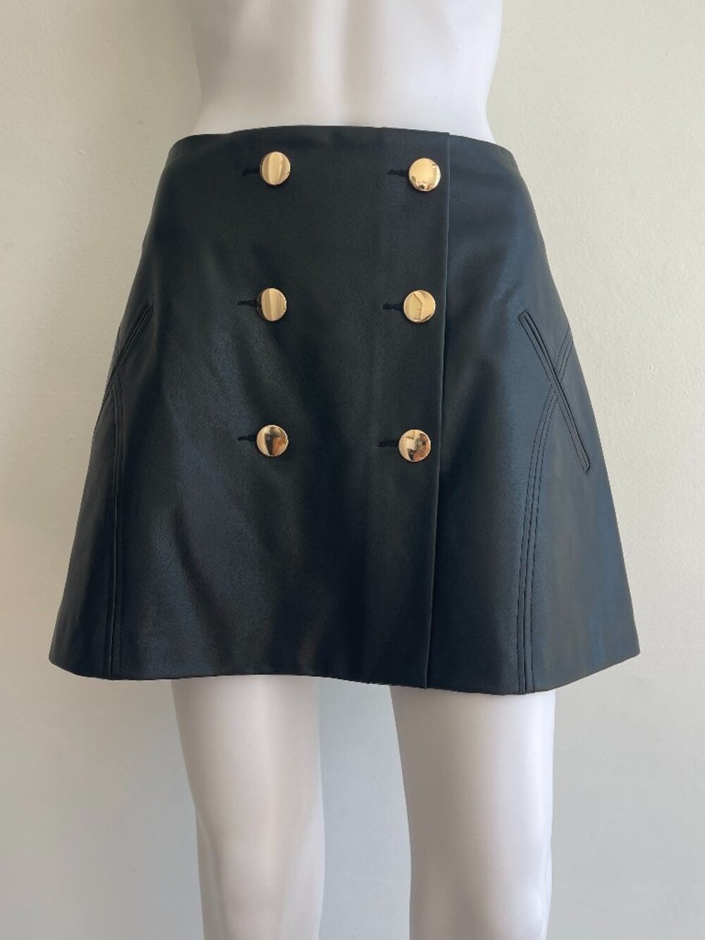 Maeve Hourglass Button-Front Skort Pleather - Picture 2 of 4